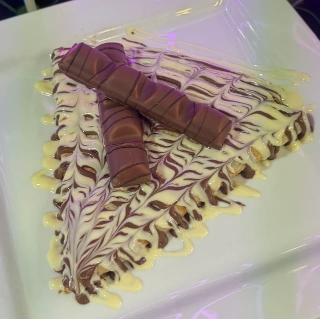 Kinder Bueno Crepe.
